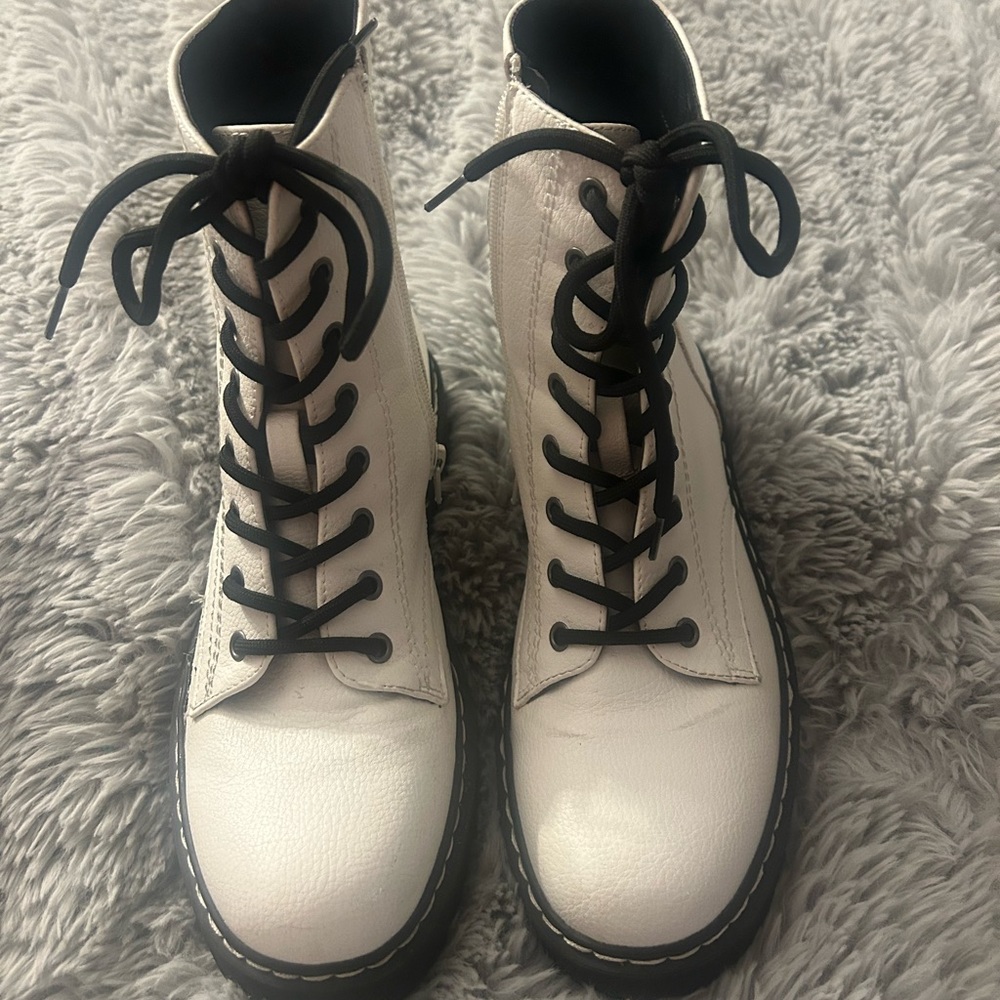 Sincerely Jules White Combat Boots with Black Laces